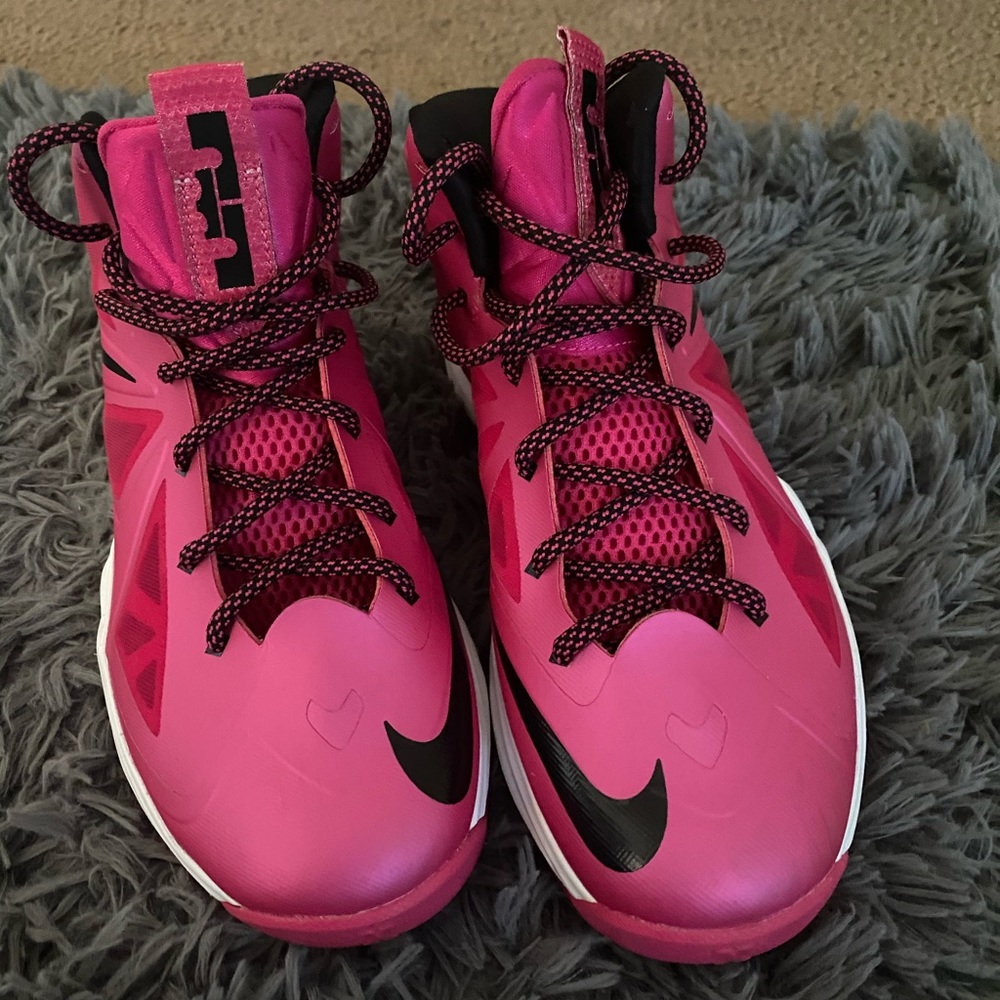Pink and black LeBron’s